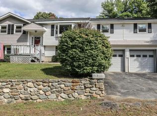 42 Clubhouse Dr, Leominster, MA 01453