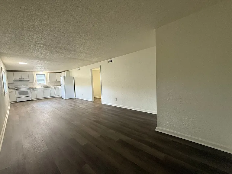 1343-1347 Jackson Hollow Rd — Photo 3