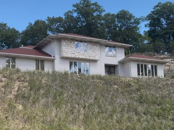 8000 Forest Ave, Gary, IN 46403