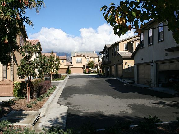 4th image of 10346 Plumeria Ct Unit 2