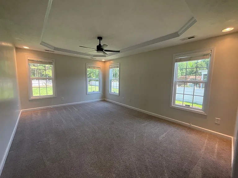 404 Windover Dr — Photo 17