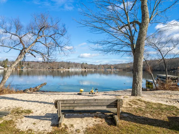 54 Bonnieview St, North Salem, NY 10560