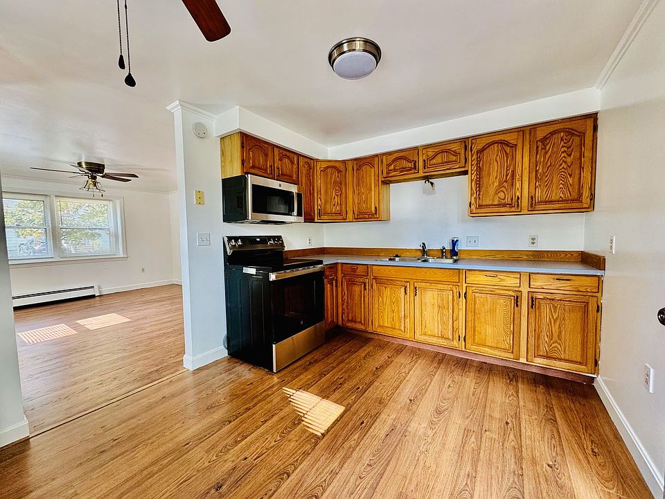 1st image of 40 Curtis St