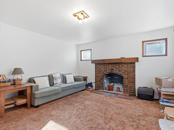 4th image of 248 N Asbury St