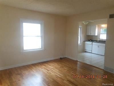 5th image of 818 Woodville Ave