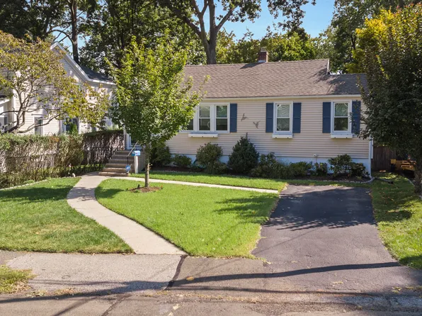 11 Woodledge Road, Stamford, CT 06907