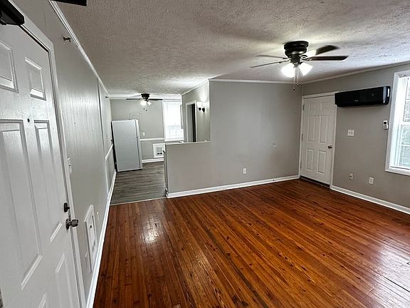 3rd image of 311 S Magnolia St APT 6