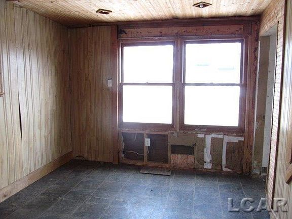 4th image of 138 Marion St