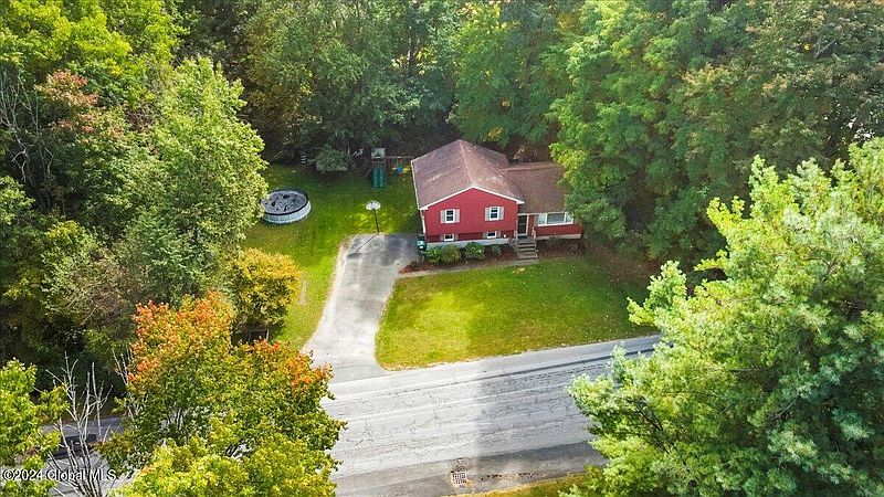 2nd image of 1684 Julianne Drive