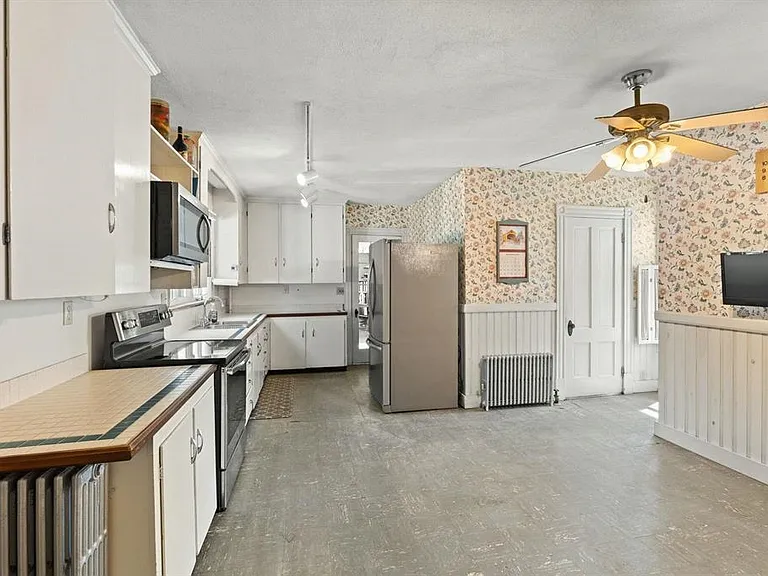 20 Stark Ave — Photo 12