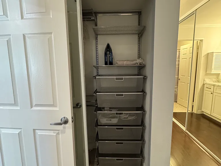 5530 Owensmouth Ave #206 — Photo 11