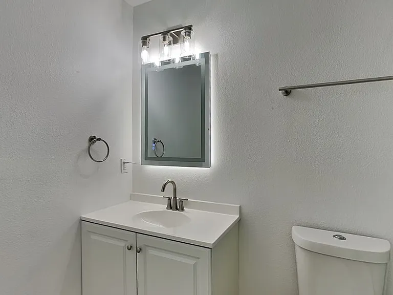 807 Fenet St #B — Photo 15