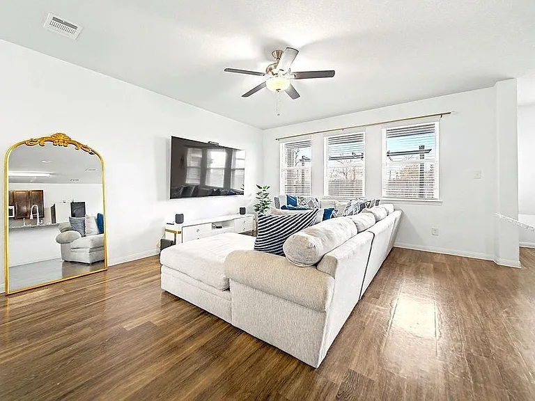 5742 Adelaide River Dr — Photo 4