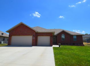 1264 Matthew Cir, Webb City, MO 64870