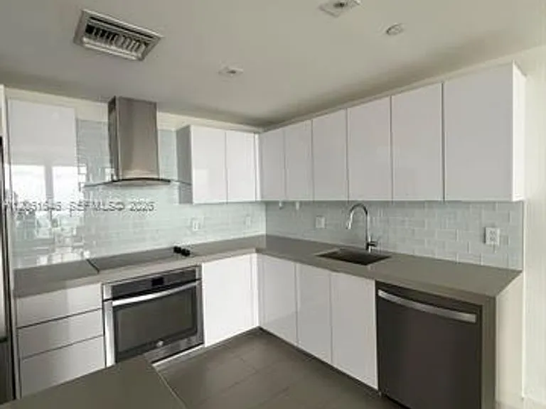 1600 NE 1st Ave #CU-3617 — Photo 1