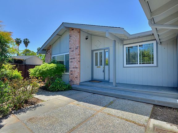 2nd image of 3058 Baronscourt Way