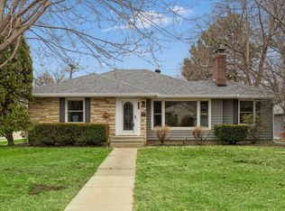 1914 Holton St, Falcon Heights, MN 55113