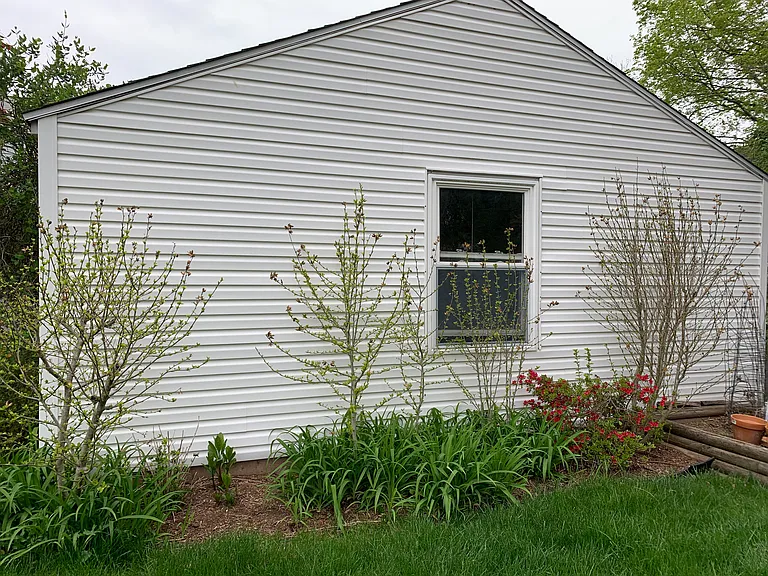 37 Spring Garden St — Photo 14