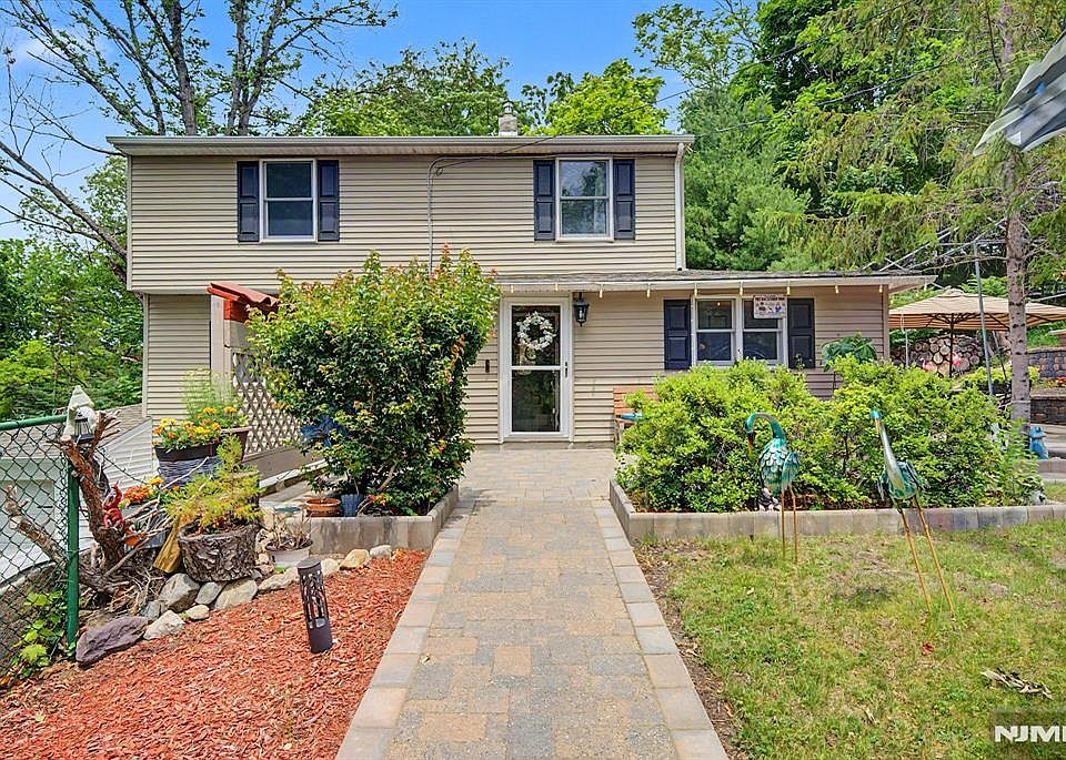 1st image of 102 Belleview Ave
