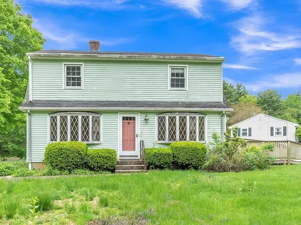 45 Alpine Dr, Southbridge, MA 01550