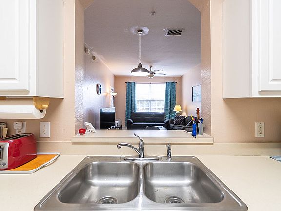 5th image of 580 Brantley Terrace Way Unit 207