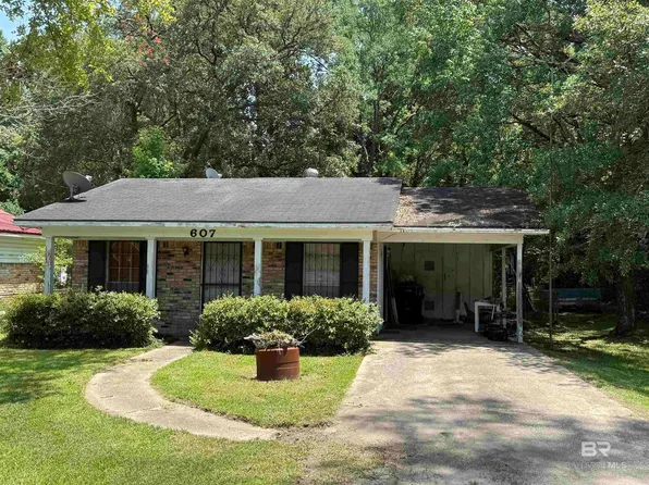 607 W Lee St, Chickasaw, AL 36611