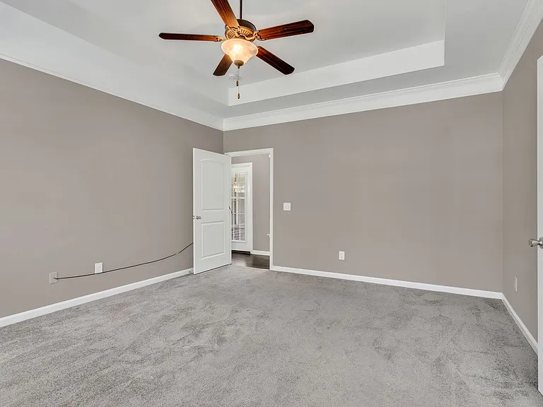 1054 Paddock Park Cir — Photo 10