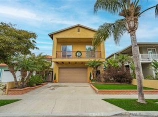 8371 Lomond Dr, Huntington Beach, CA 92646