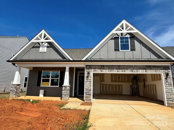 1436 Ardmore Dr, Sherrills Ford, NC 28673