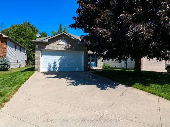 63 Glen Eton Rd, Wasaga Beach, ON L9Z 1E7