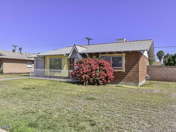 3rd image of 4020 W Sierra Vista Dr