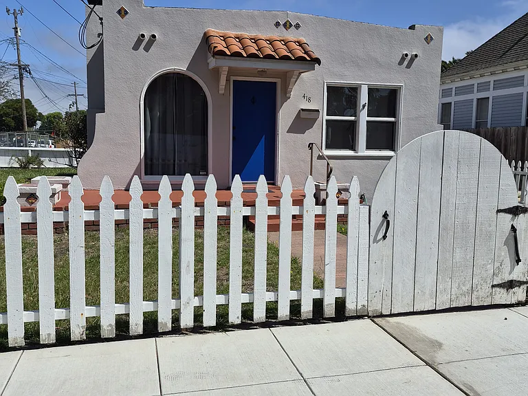 418 Park St — Photo 4