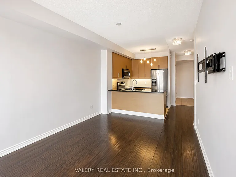 133 Wynford Dr #304 — Photo 2