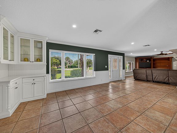 5th image of 2801 SW 156th Avenue