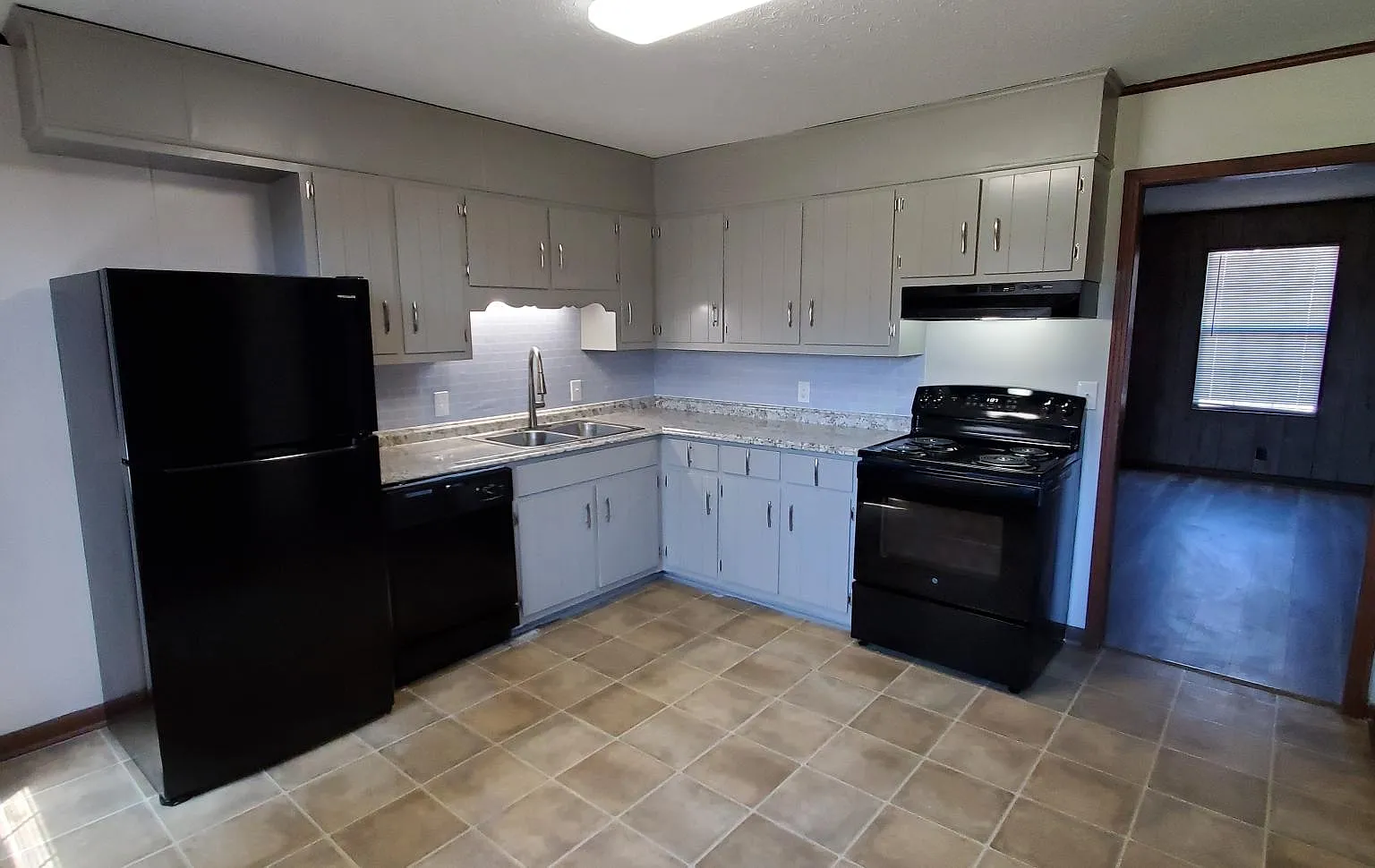 2 bed, 1.5 bath, 980 sqft, $1,350 — Photo 4