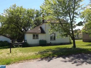 1000 Shackleton St, Eveleth, MN 55734
