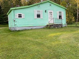 46 School St, Stockholm, ME 04783