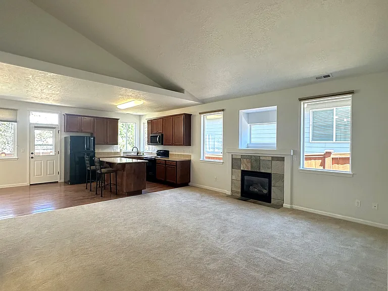 63351 Lamoine Ln — Photo 8