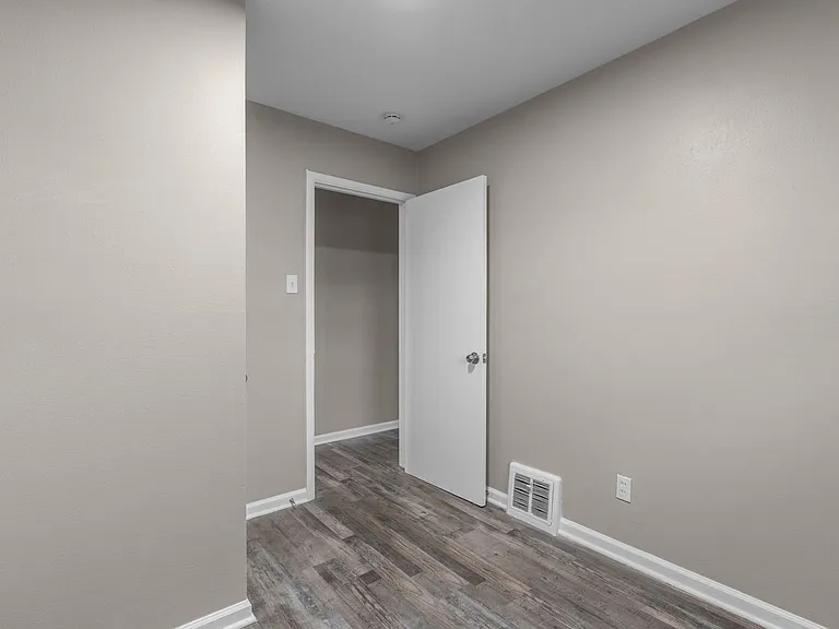 10518 Gretna Cir — Photo 16