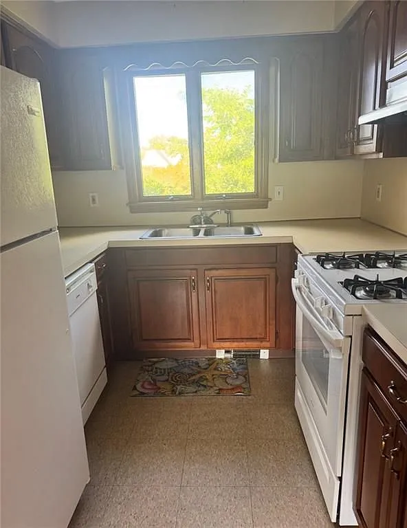 2 bed, 1.0 bath, 950 sqft, $1,700 — Photo 4