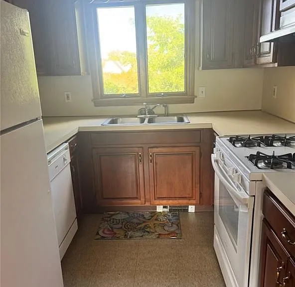 272 Child St #2 — Photo 4