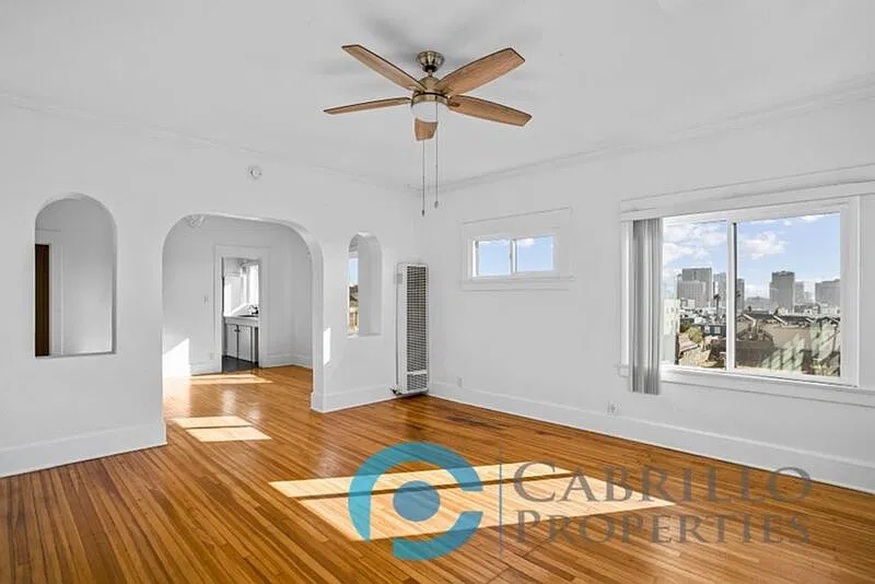 Casa Blanca Apartments — Photo 4