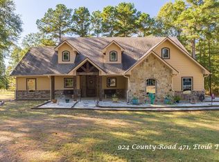 924 County Road 471, Etoile, TX 75944