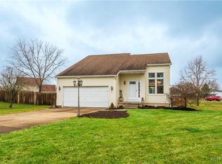 124 Laurie Ln, Grand Island, NY 14072