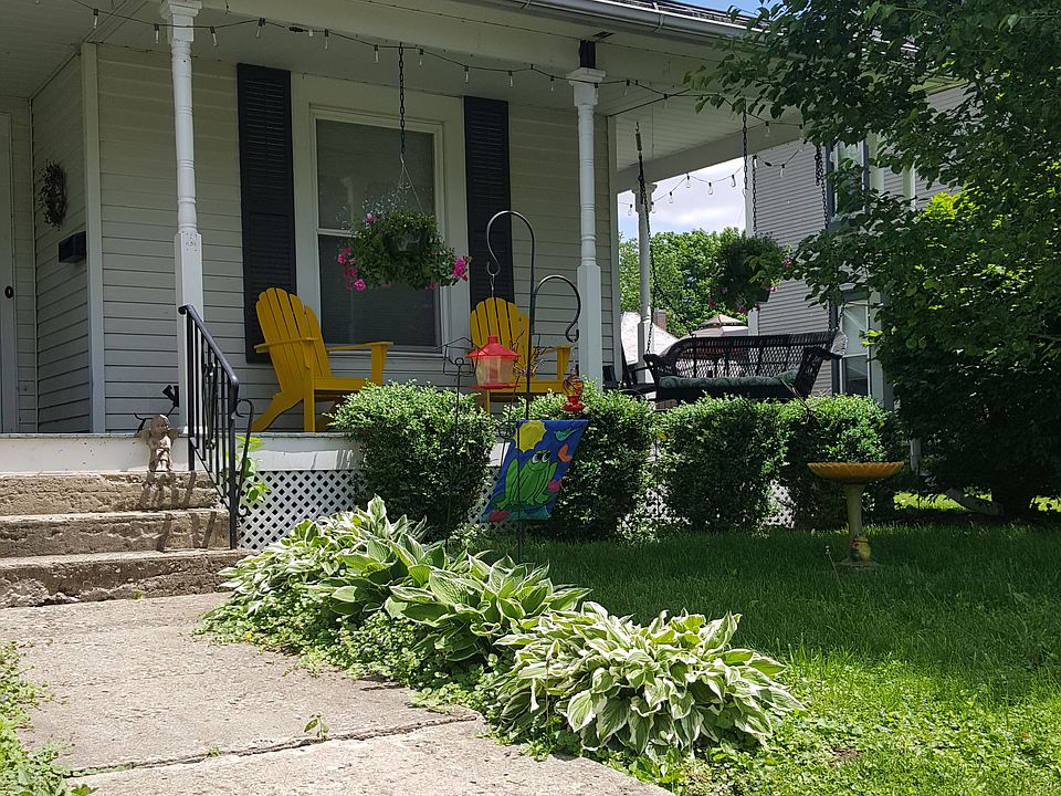 1st image of 382 N Walnut St