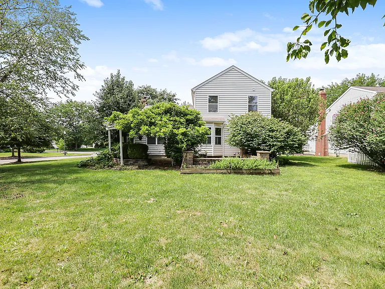 4392 Greensbury Dr — Photo 77