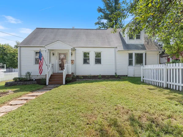 4023 Poplar St, Fairfax, VA 22030