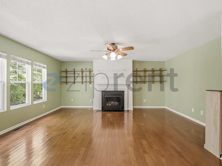 261 Chadford Pl — Photo 11