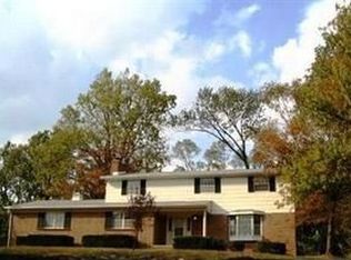151 W Woodbury Dr, Dayton, OH 45415