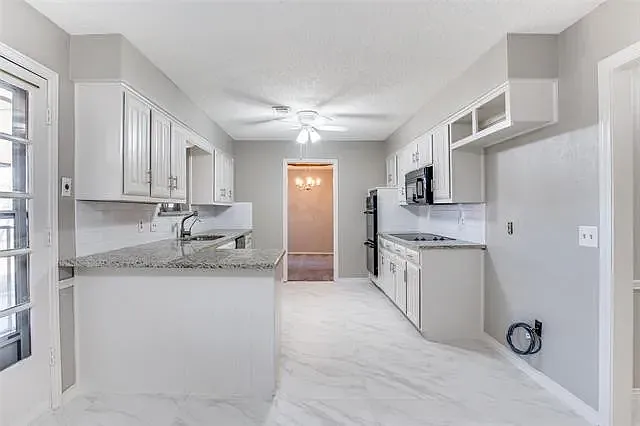 2203 Glen Forest Ln — Photo 13